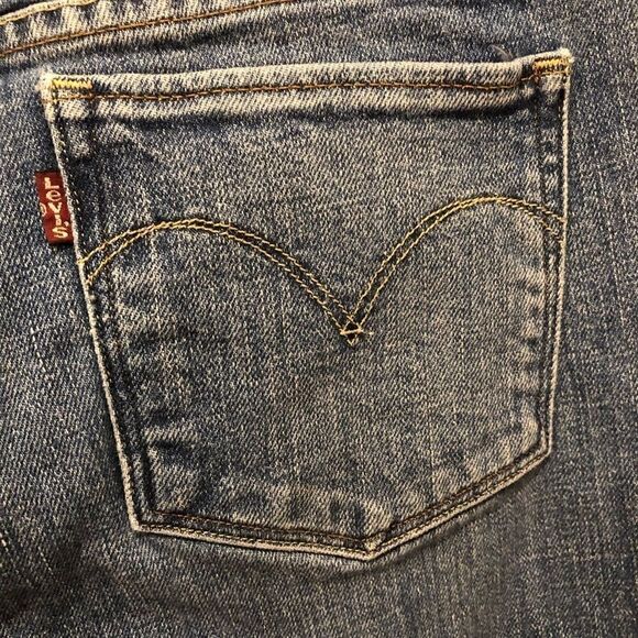 Levi’s 27 Blue Denim Jeans Whiskering Medium Wash Slight Curve Flare - Picture 4 of 5